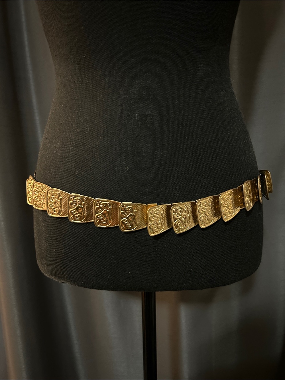 Gold Tone Decorative Link Belt - Women Accessories